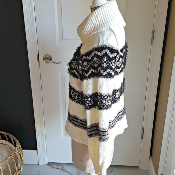 NEW! COZY COMFY SWEATER By A.N.A SZ M - Picture 2 of 6
